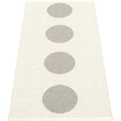 Vera Rug 70x225 Cm, Warm Grey/Vanilla -Sagaform Shop pappelina vera rug warm grey vanilla 4 1